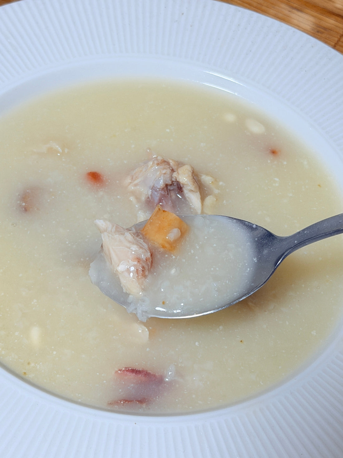 国産鶏をじっくり煮込んだ参鶏湯（サムゲタン）」が登場！