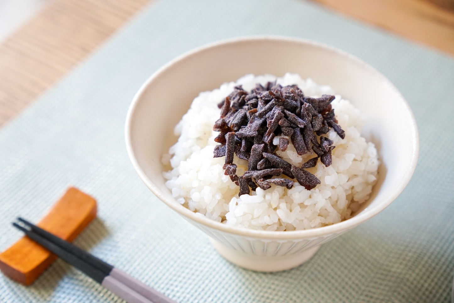 旬楽膳 茎わかめ（赤しそ入り）